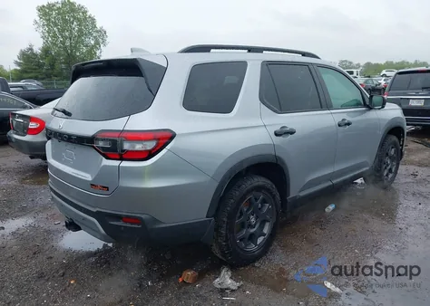 2025 Honda Pilot Trailsport from USA, damaged, VIN 5FNYG1H64SB076631